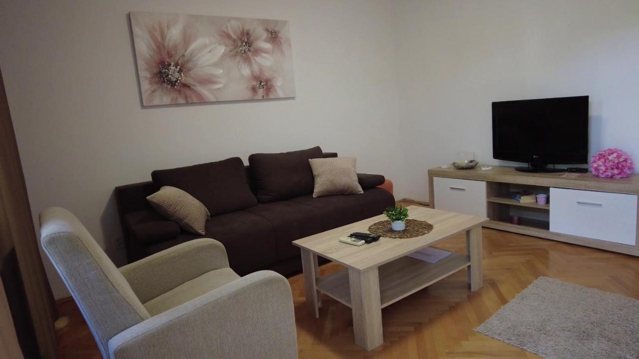 Apartment DINA Omiš Buitenkant foto