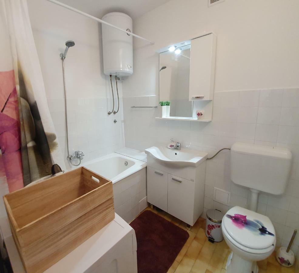 Apartment DINA Omiš Buitenkant foto